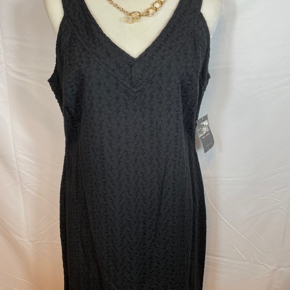 Liz Claiborne Company Dress by axcess. - Picture 2 of 7